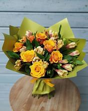 Букет цветов из:  Альстромерии и Розы в Власихе Алтайский край