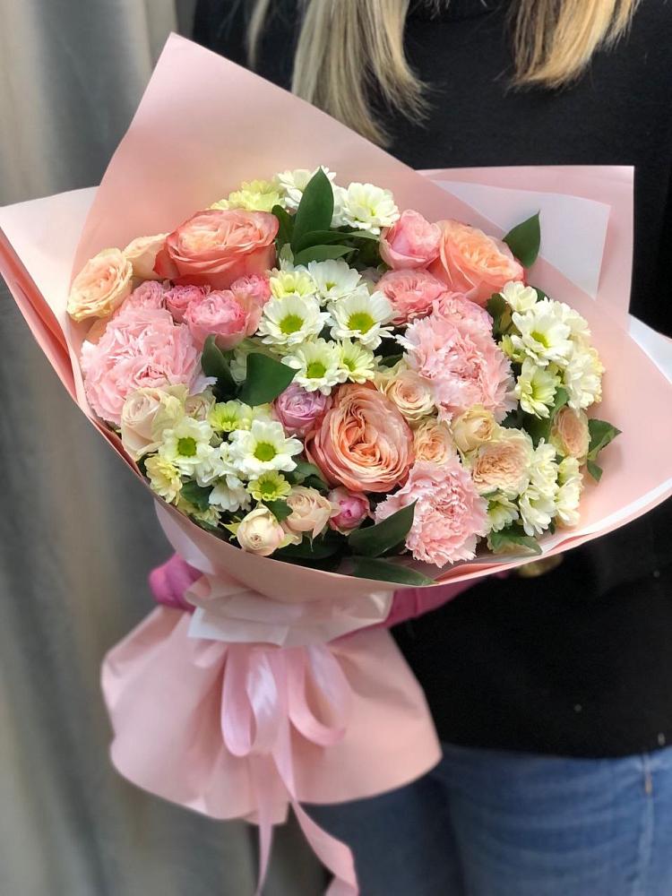 Букет цветов из: Гвоздики, Розы и Хризантемы в Власихе Алтайский край