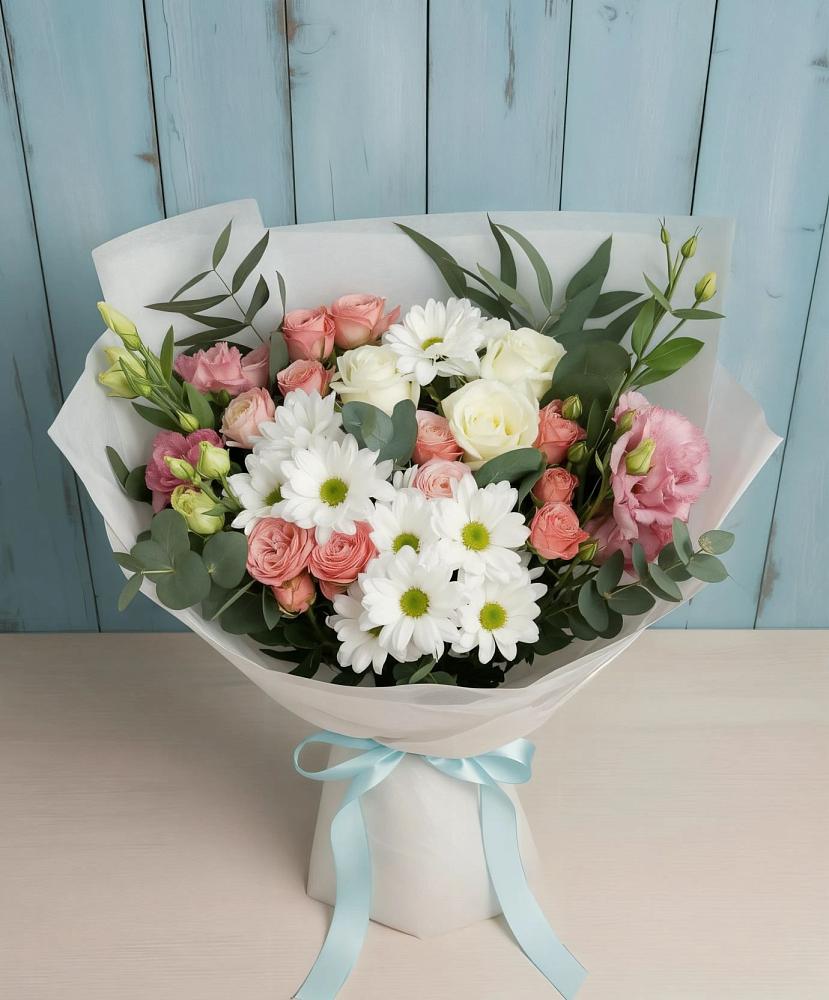 Букет цветов из: Розы, Лизиантусы и Хризантемы в Власихе Алтайский край