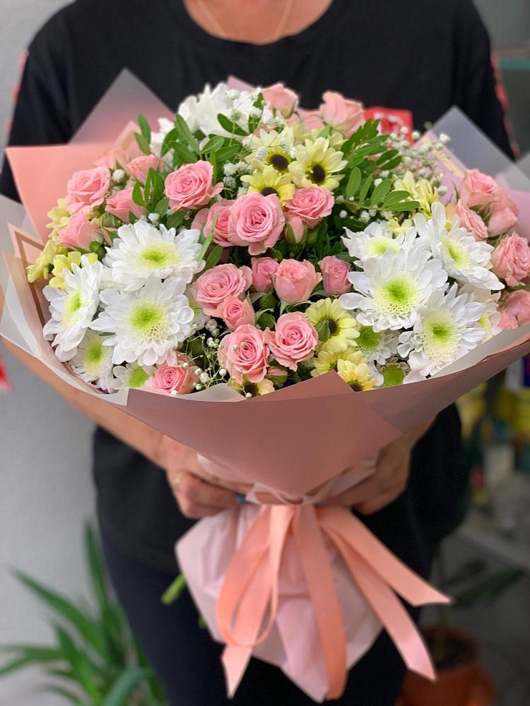 Букет цветов из: Розы и Хризантемы в Власихе Алтайский край