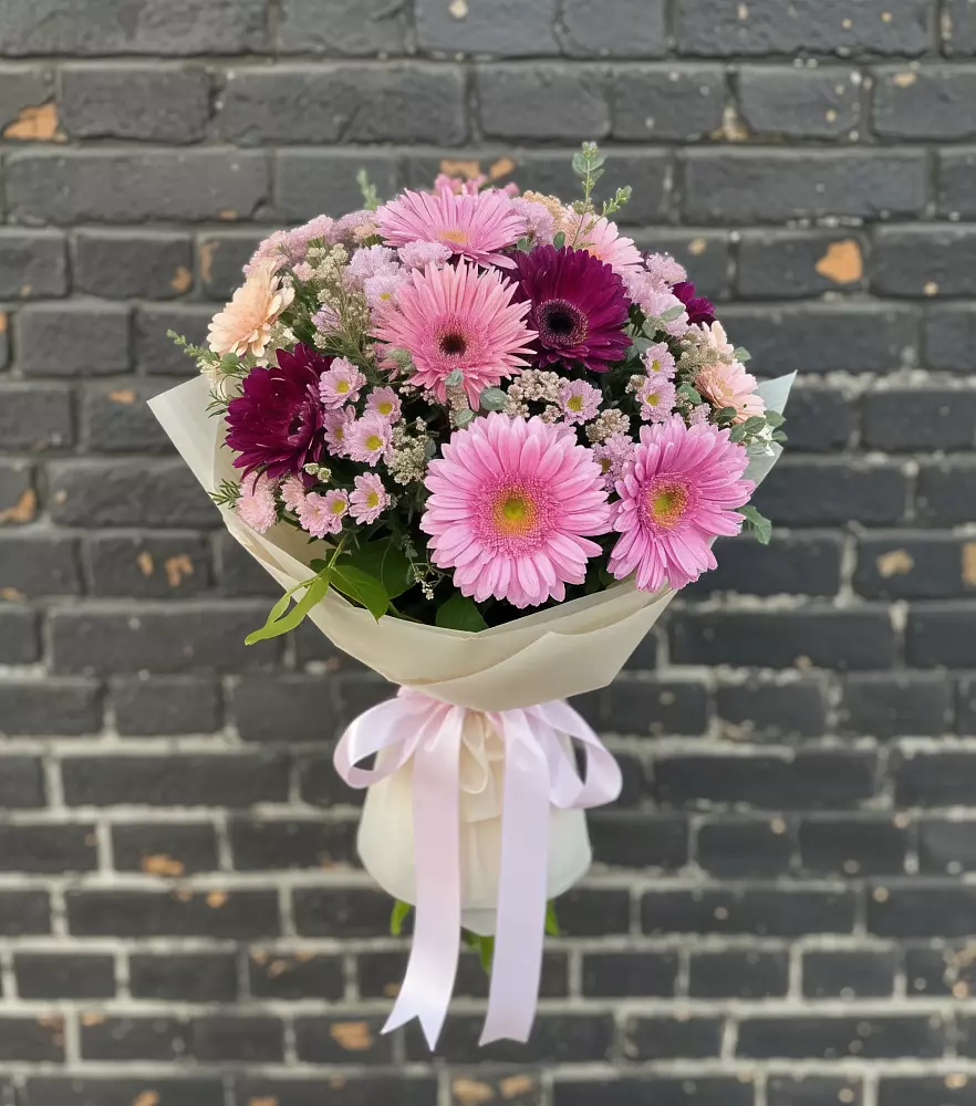 Букет цветов из: Герберы и Хризантемы в Власихе Алтайский край