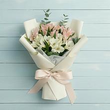 Букет цветов из:  Альстромерии в Власихе Алтайский край