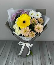Букет цветов из:  Розы, Герберы и Хризантемы в Власихе Алтайский край