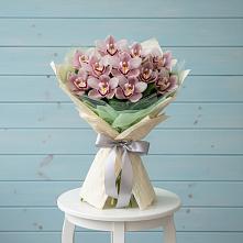 Букет цветов из:  Орхидеи и Розы в Власихе Алтайский край