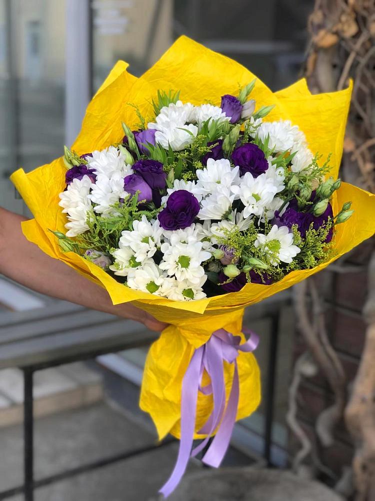 Букет цветов из: Ирисы, Хризантемы и Ромашки в Власихе Алтайский край