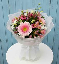 Букет цветов из:  Герберы, Альстромерии и Лизиантусы #REPLACE_PRED# Власихе Алтайский край