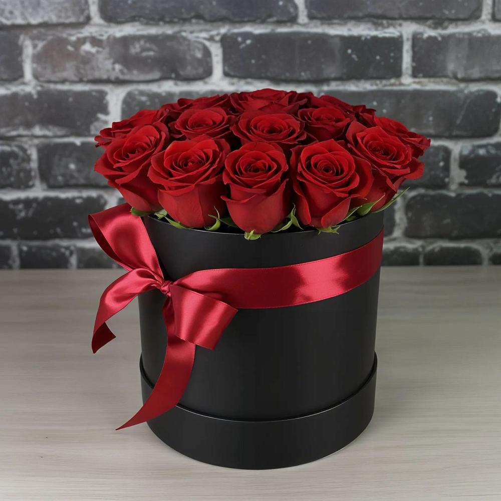 Цветочная композиция из Розы в шляпной коробке в Власихе Алтайский край