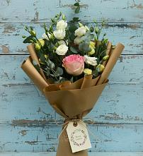 Букет цветов из:  Розы и Лизиантусы в Власихе Алтайский край